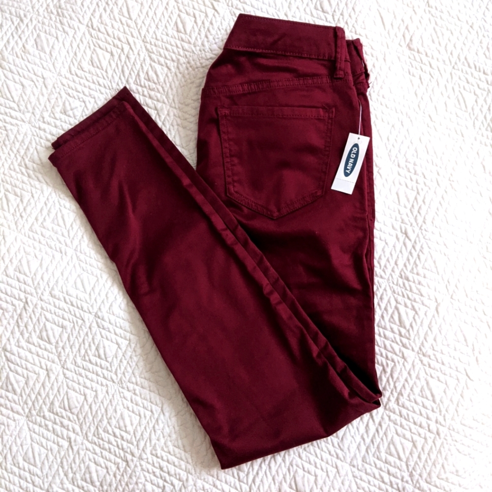 NWT maroon Old Navy super skinny pants
